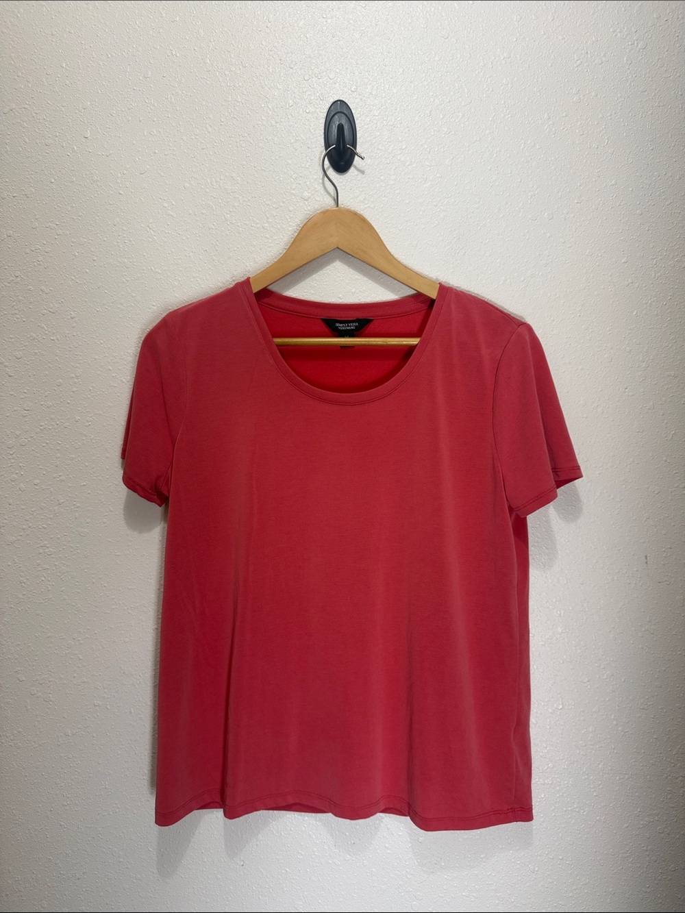 Simply Vera Coral-Red Short Sleeve Scoop Neck Tee, Size M